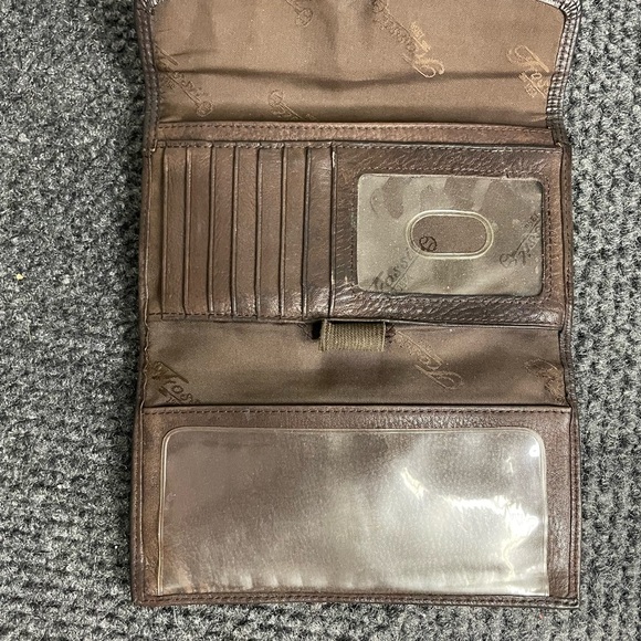 Fossil Brown Pebbled Leather Tri-Fold Bill Length Fold-Over Snap Close Wallet - Picture 6 of 6